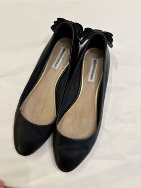 Saks Fifth Avenue Black Leather Bow-Back Ballet Flats